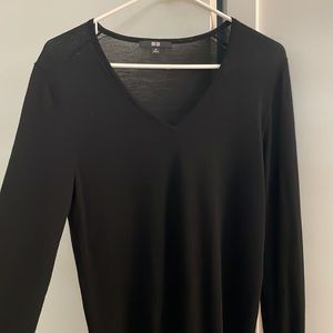 Uniqlo wool v neck black sweater